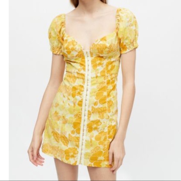 Urban Outfitters Floral Hook and Eye Mini Dress Yellow Size Small NWT - Picture 1 of 16
